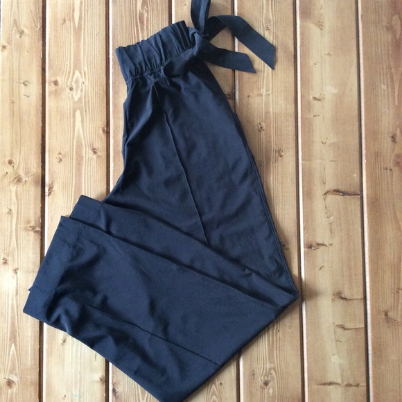 Lululemon black noir pant size 4 - Picture 5 of 5